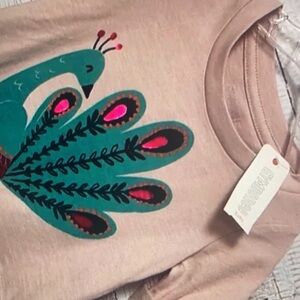Anime peacock lmage mauve neck sleeve tee